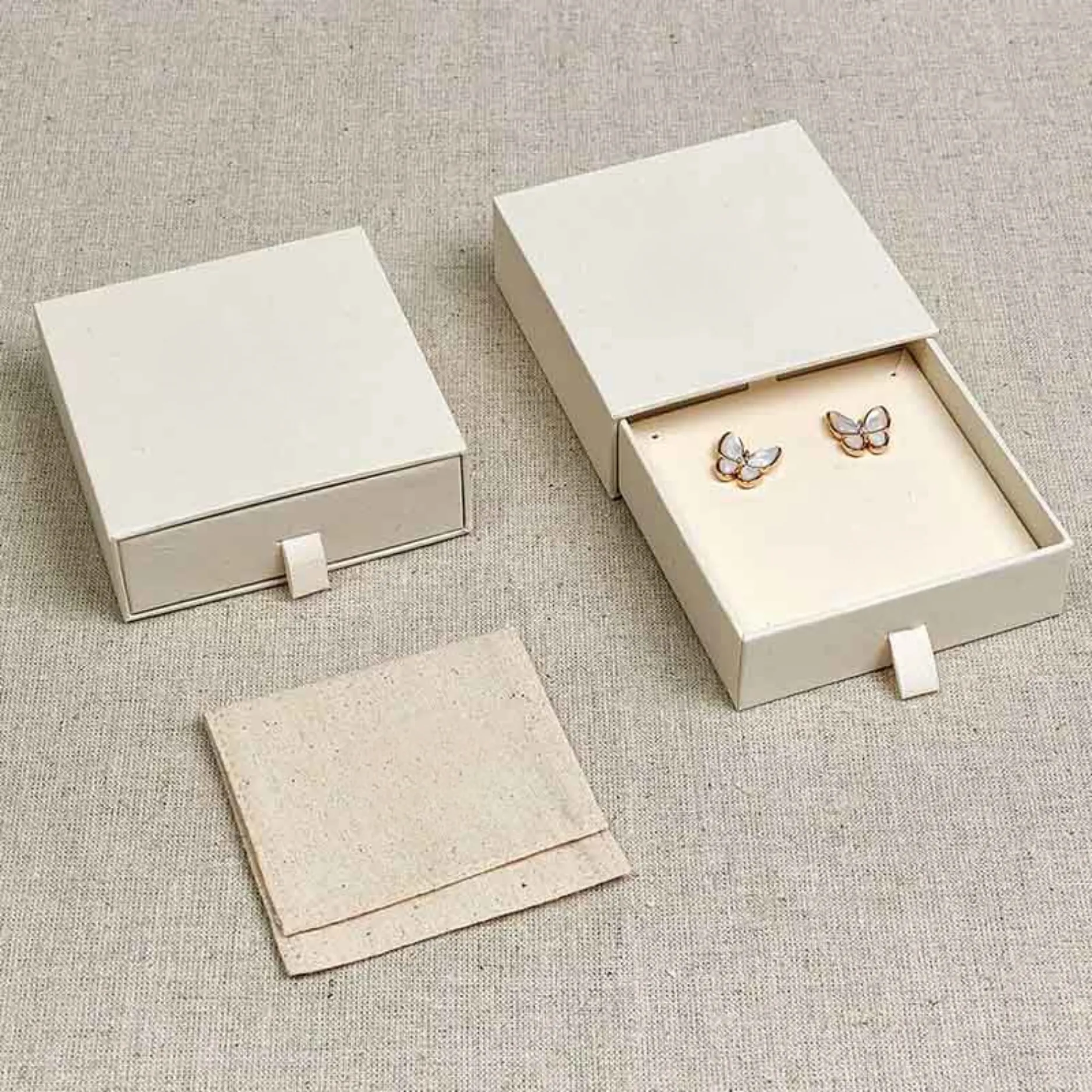 Earring Box