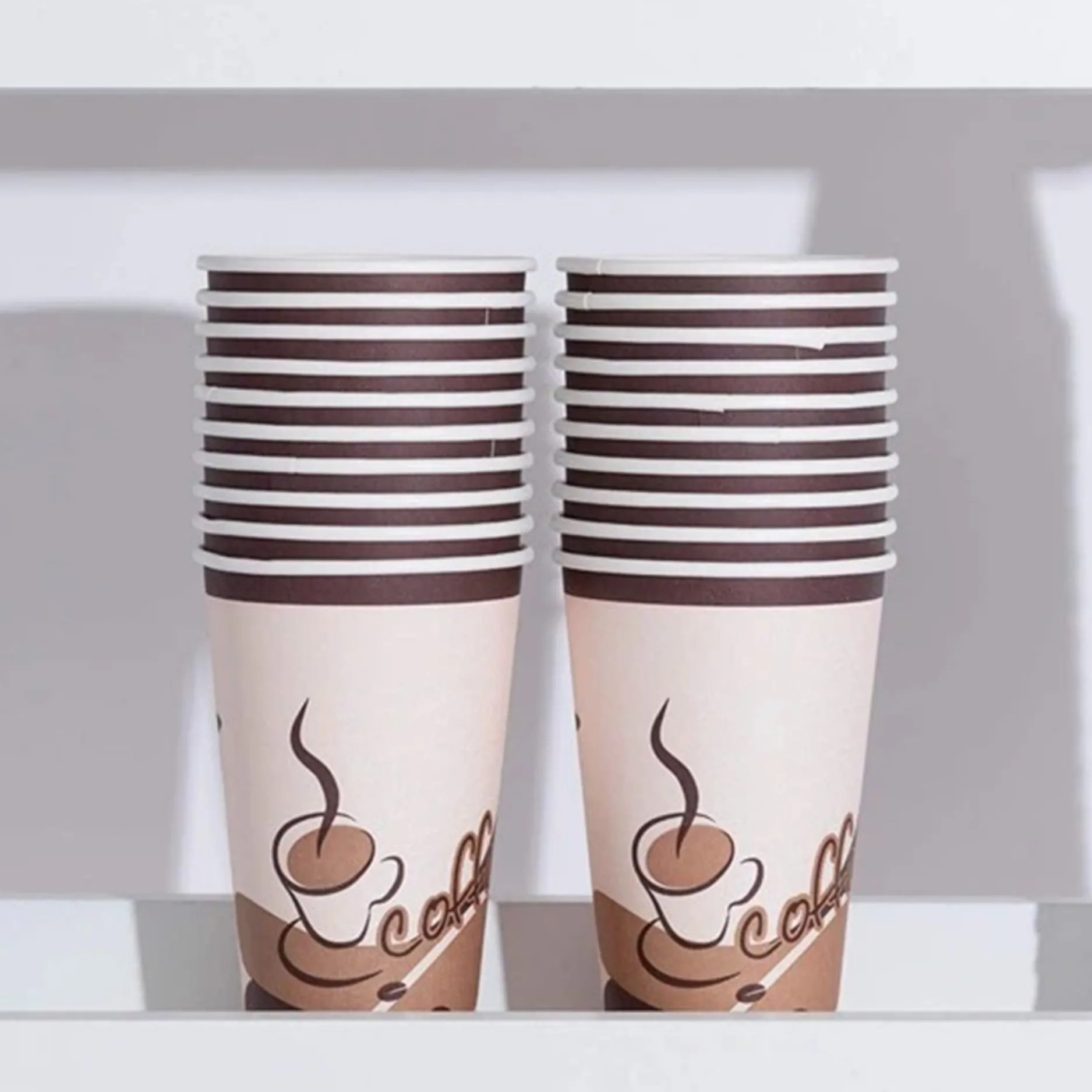 Hot cocoa paper cups